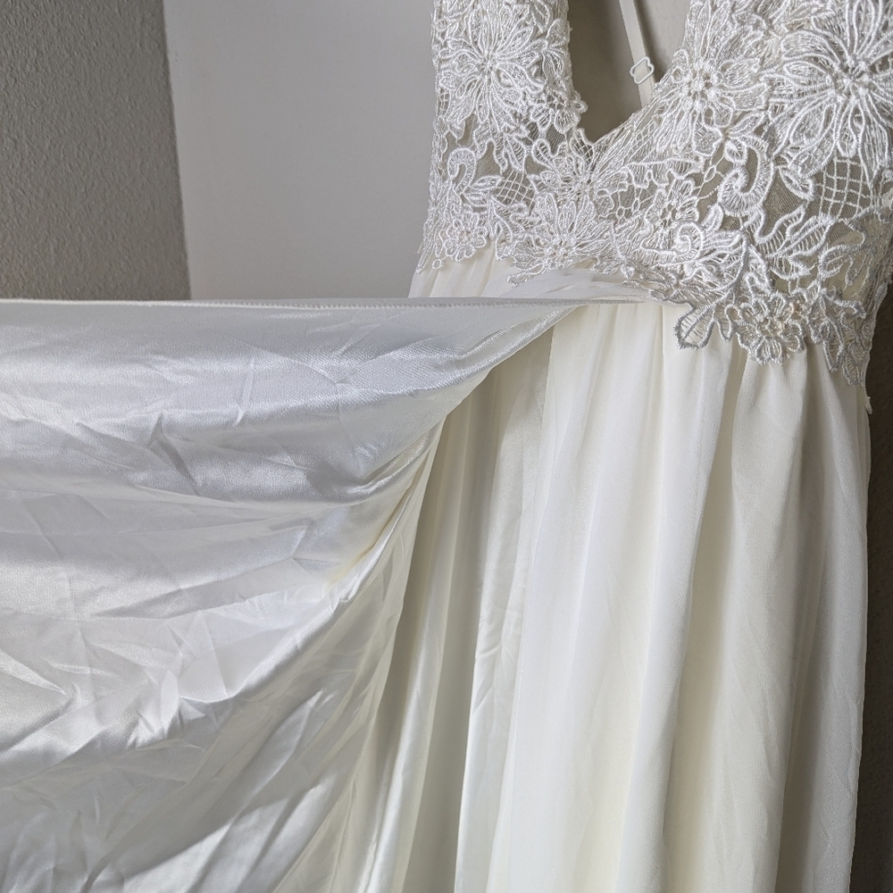 Truvelle Kim Gown Womens SMALL White Satin Silk Lace Maxi Dress - Picture 3 of 12